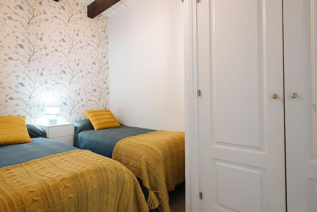 Ad2B Apartment, 300M From Cathedral With 2Br إشبيلية المظهر الخارجي الصورة